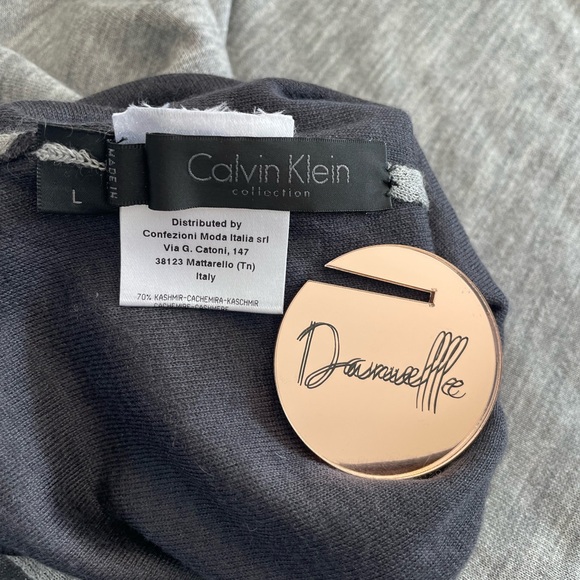 Gray Cropped Long Sleeve Top - Picture 5 of 7